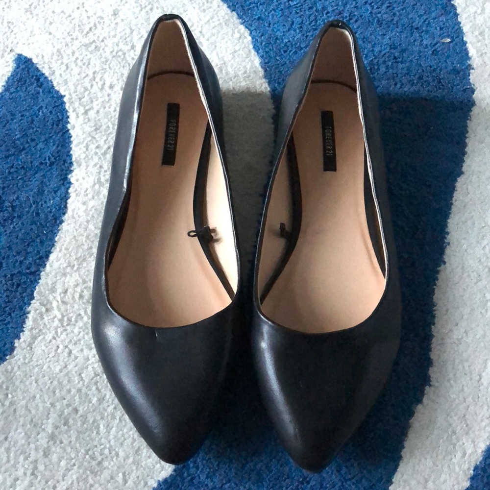 Black pointed Toe Flats